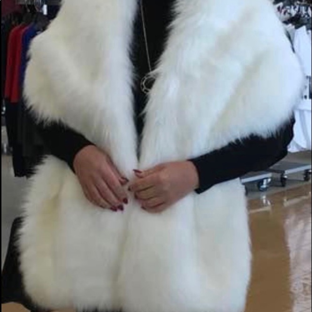 Women’s winter accessory